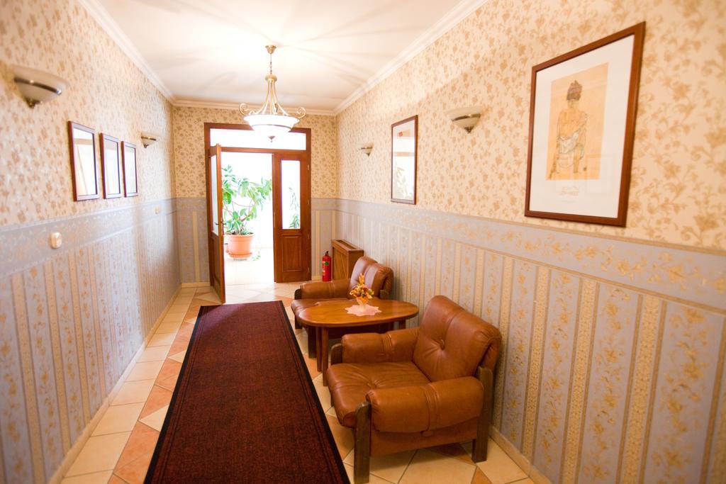 ザラエゲルセグ Goecsej Palatinus Etterem Es Panzioアパートホテル 部屋 写真